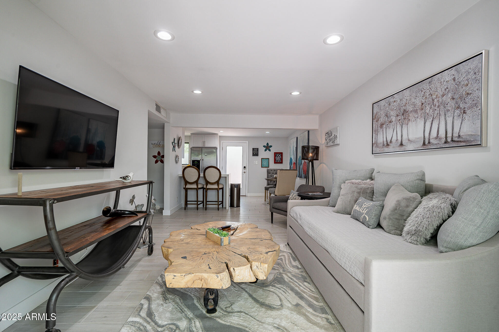 4351 North 36th Street, Unit 1 Phoenix, AZ 85018 - Photo 11 of 21 Unit 1 Great room 1