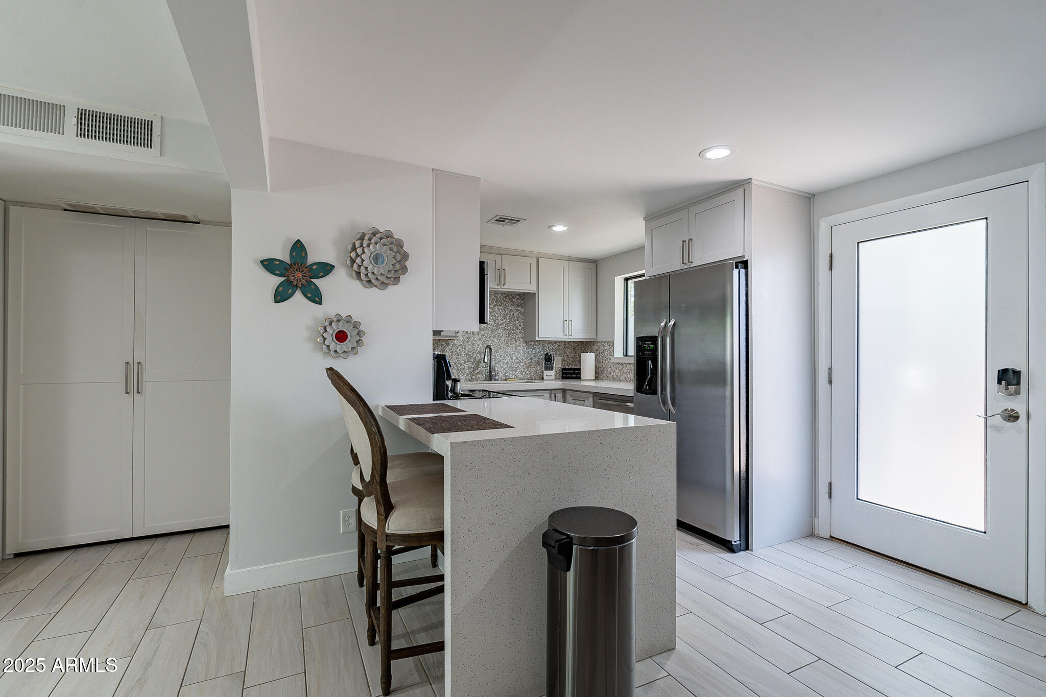 4351 North 36th Street, Unit 1 Phoenix, AZ 85018 - Photo 3 of 21 Unit 1 Kitchen bar