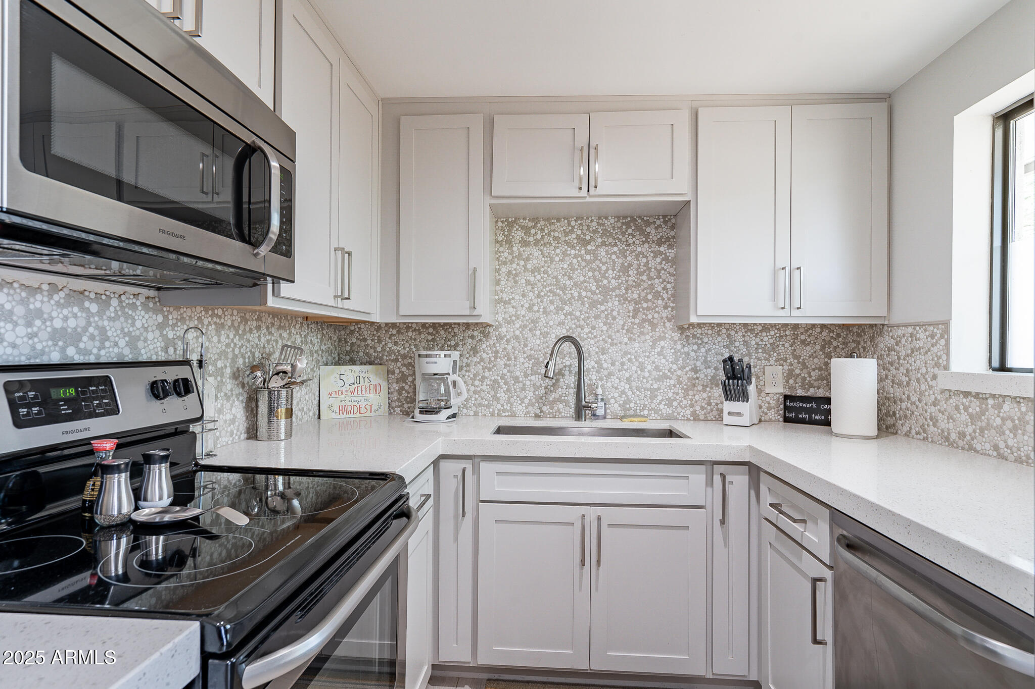 4351 North 36th Street, Unit 1 Phoenix, AZ 85018 - Photo 7 of 21 Unit 1 Kitchen1