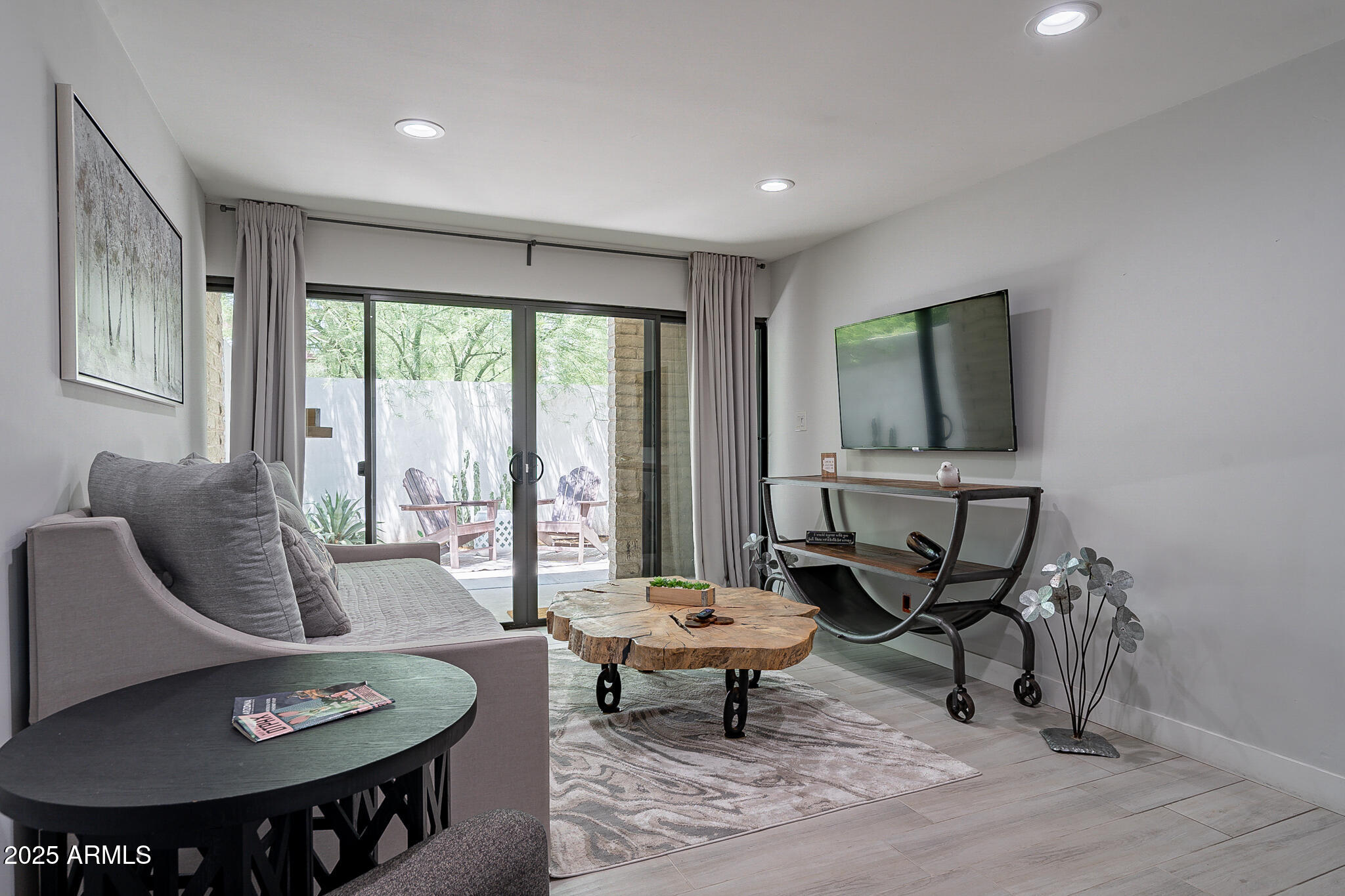 4351 North 36th Street, Unit 1 Phoenix, AZ 85018 - Photo 9 of 21 Unit 1 Family