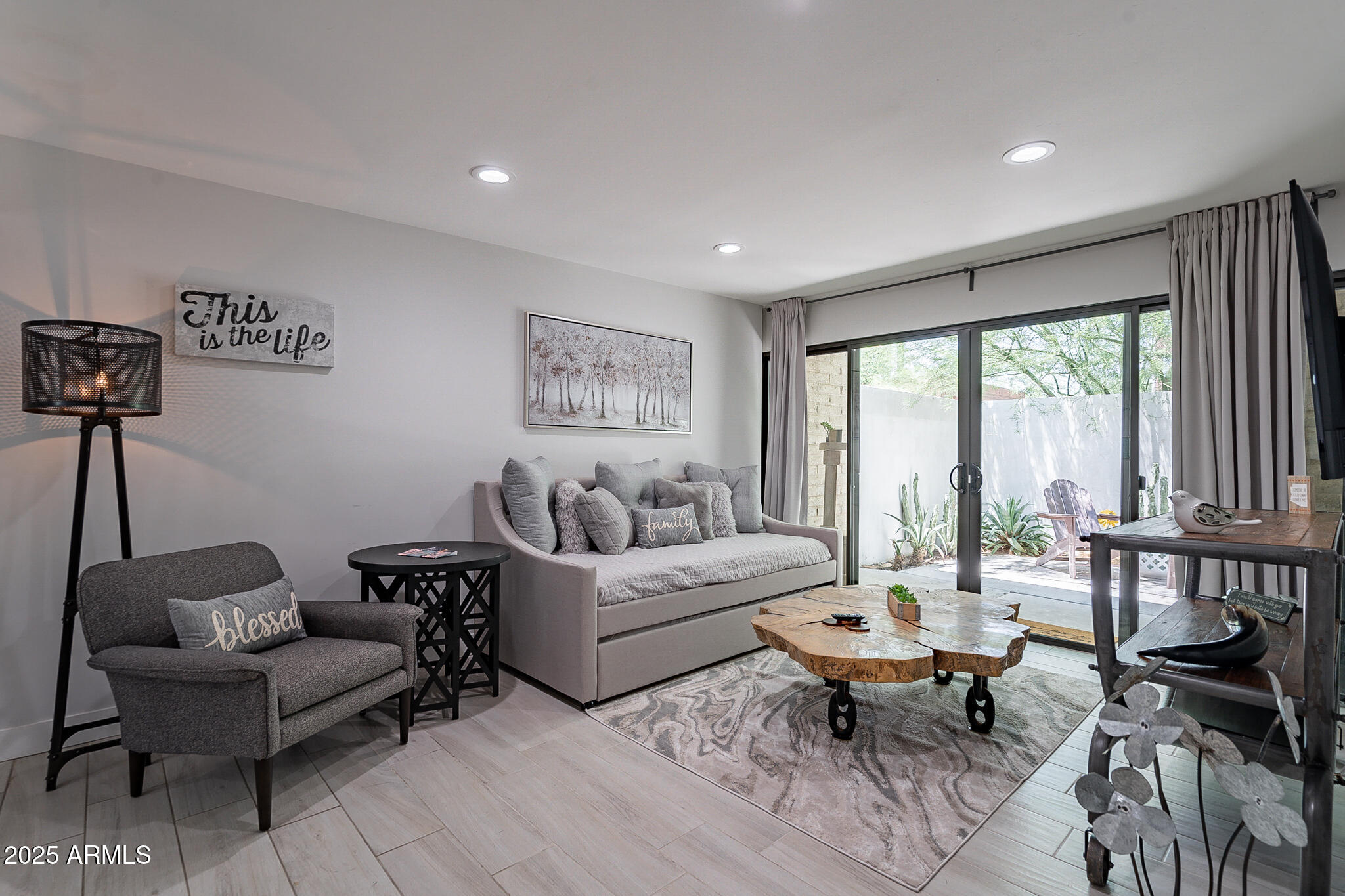 4351 North 36th Street, Unit 1 Phoenix, AZ 85018 - Photo 10 of 21 Unit 1 Family1