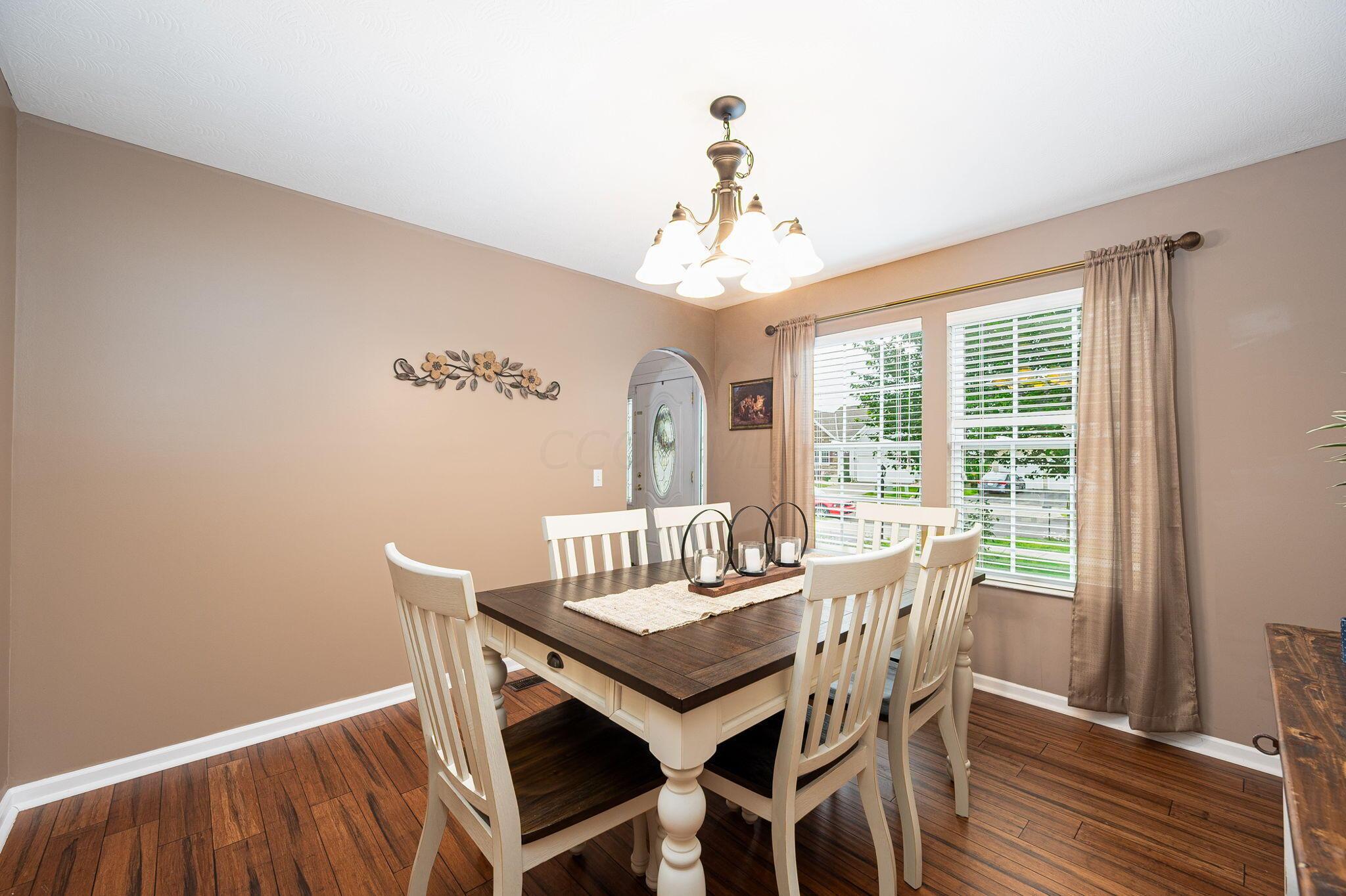 2577 Ridgeway Avenue Lancaster, OH 43130 - Photo 9 of 68 9-web-or-mls-2577 Ridgeway Ave 009