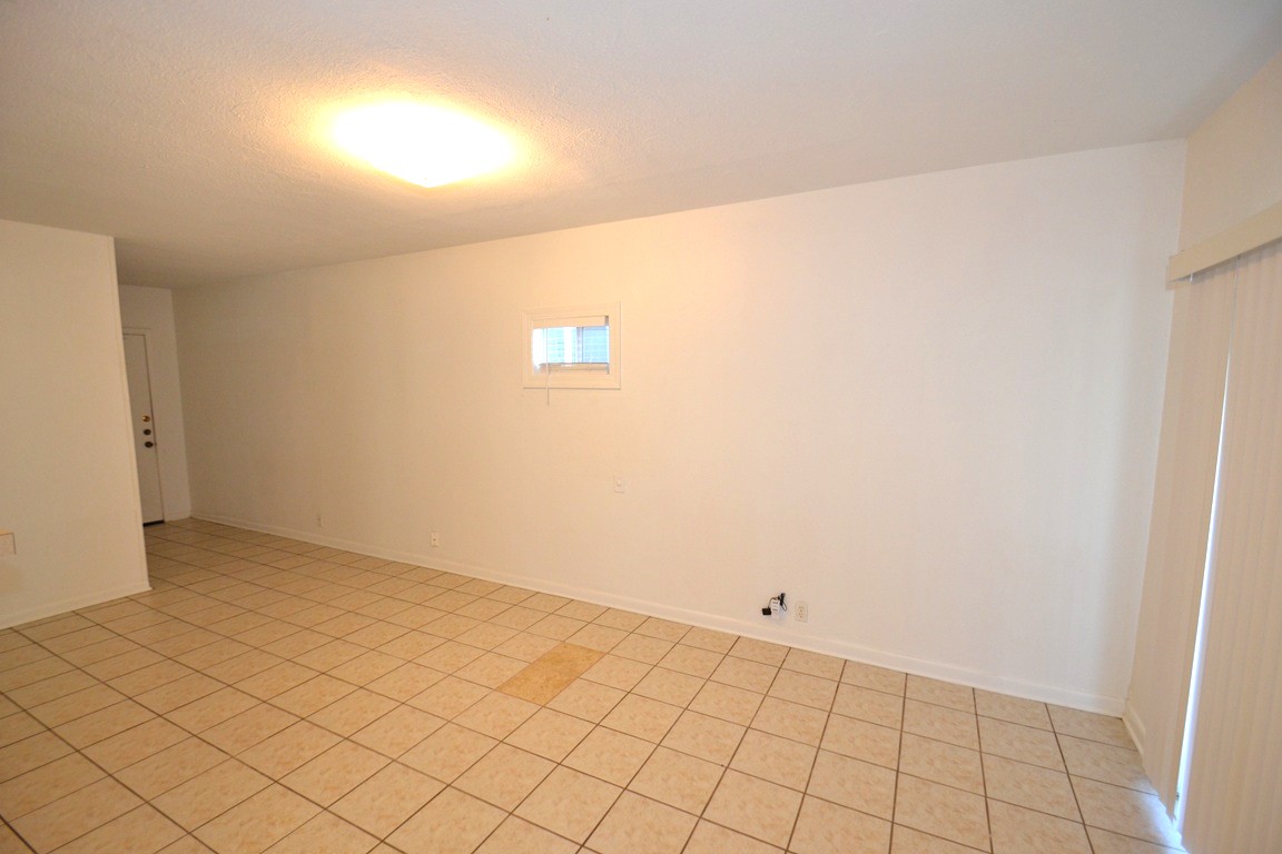1211 Ridgemont Drive Austin, TX 78723 - Photo 6 of 28 a view of an empty room
