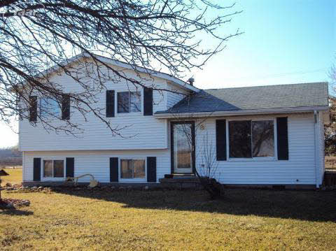 6946 South Schott Road Mayville, MI 48744 - Photo 2 of 3 20185773-1.JPG