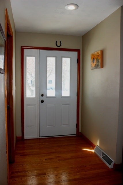 1428 Prairie Du Chien Road Iowa City, IA 52245 - Photo 3 of 30 Gallery Image 3