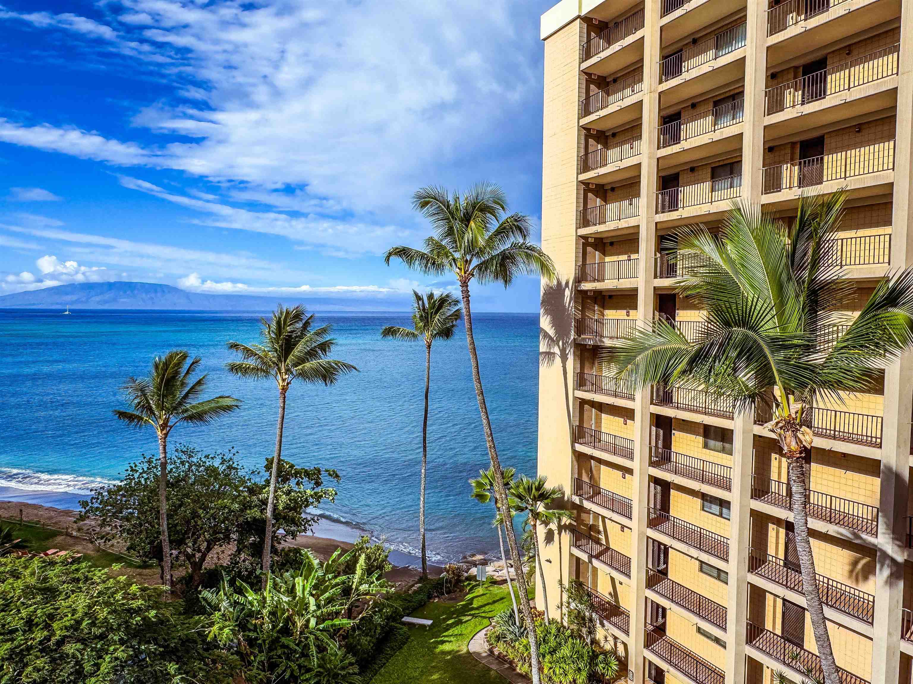 4327 Lower Honoapiilani Road, Unit 702 Lahaina, HI 96761 - Photo 11 of 11 Gallery Image 11