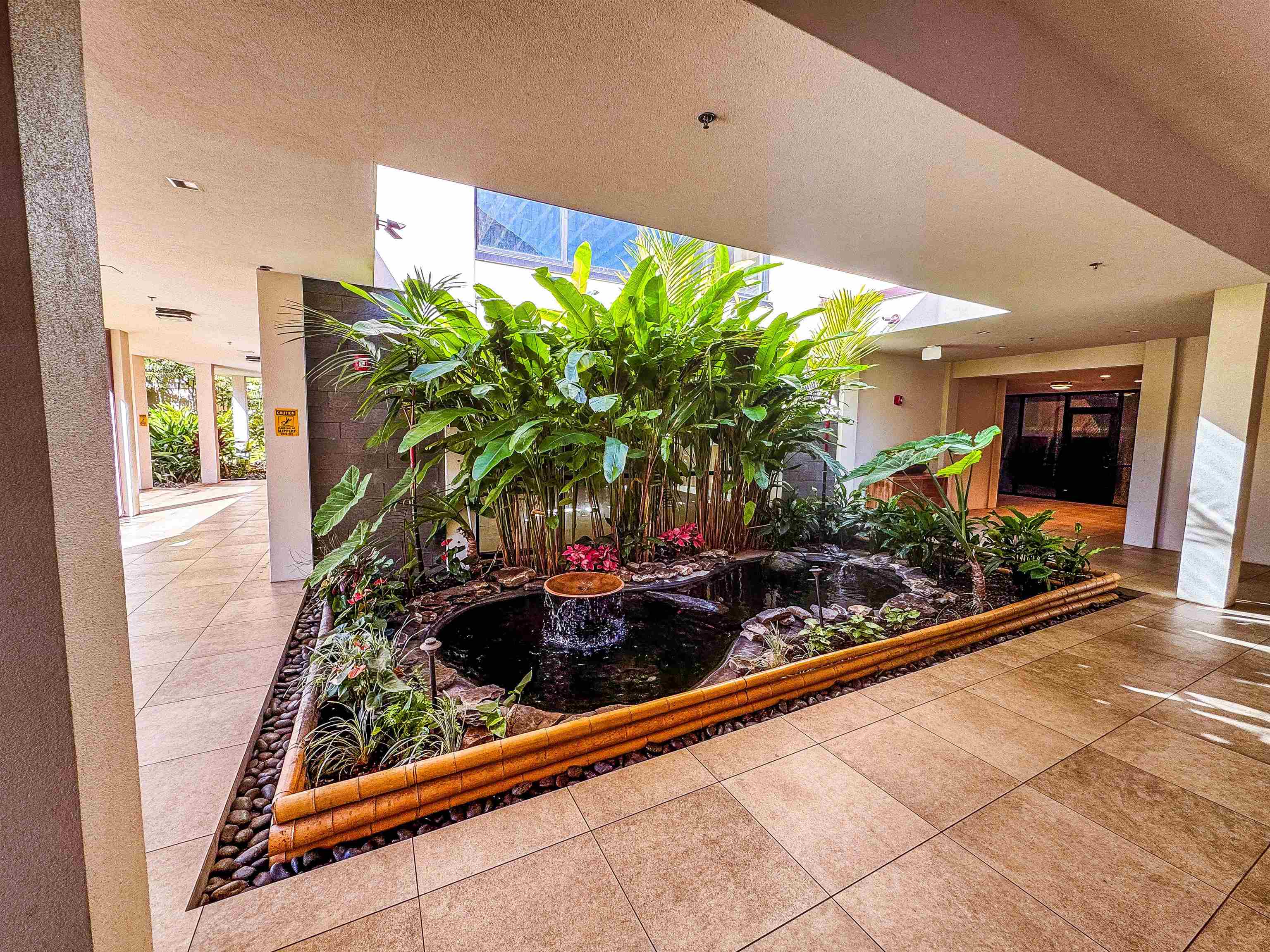 4327 Lower Honoapiilani Road, Unit 702 Lahaina, HI 96761 - Photo 4 of 11 Gallery Image 4