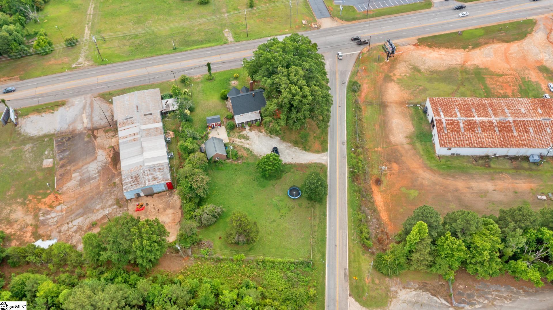 1301 Old Airport Road Laurens, SC 29360 - Photo 17 of 21