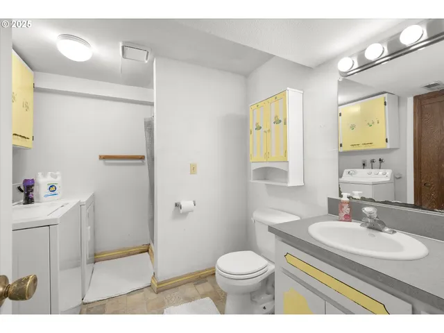 $475,000 | 18300 Scott Court, Gladstone, OR 97027