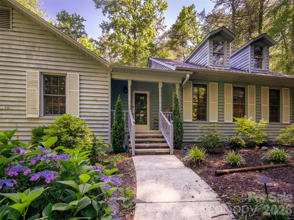 $611,500 | 30 Falcon Wood Way, Hendersonville, NC 28739