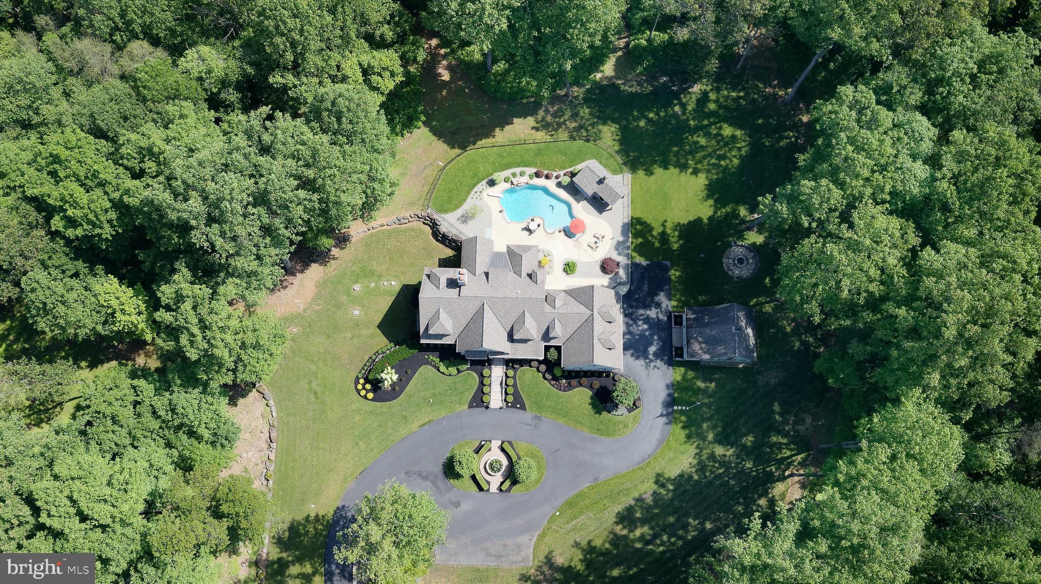 Aerial view of Finn Lodge private Oasis