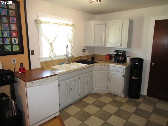 234 North 6th Street St. Helens, OR 97051 - Photo 13 of 24