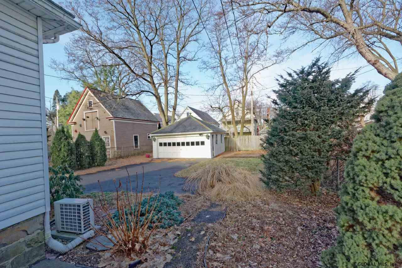 1049 Ardsley Road Schenectady, NY 12308 - Photo 30 of 40 Photo 30