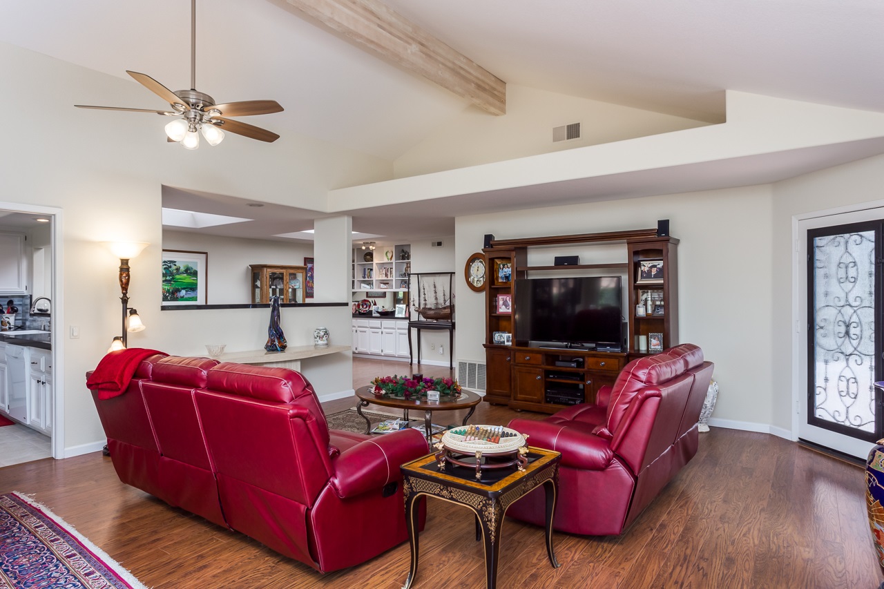 4827 Galicia Way Oceanside, CA 92056 - Photo 2 of 25