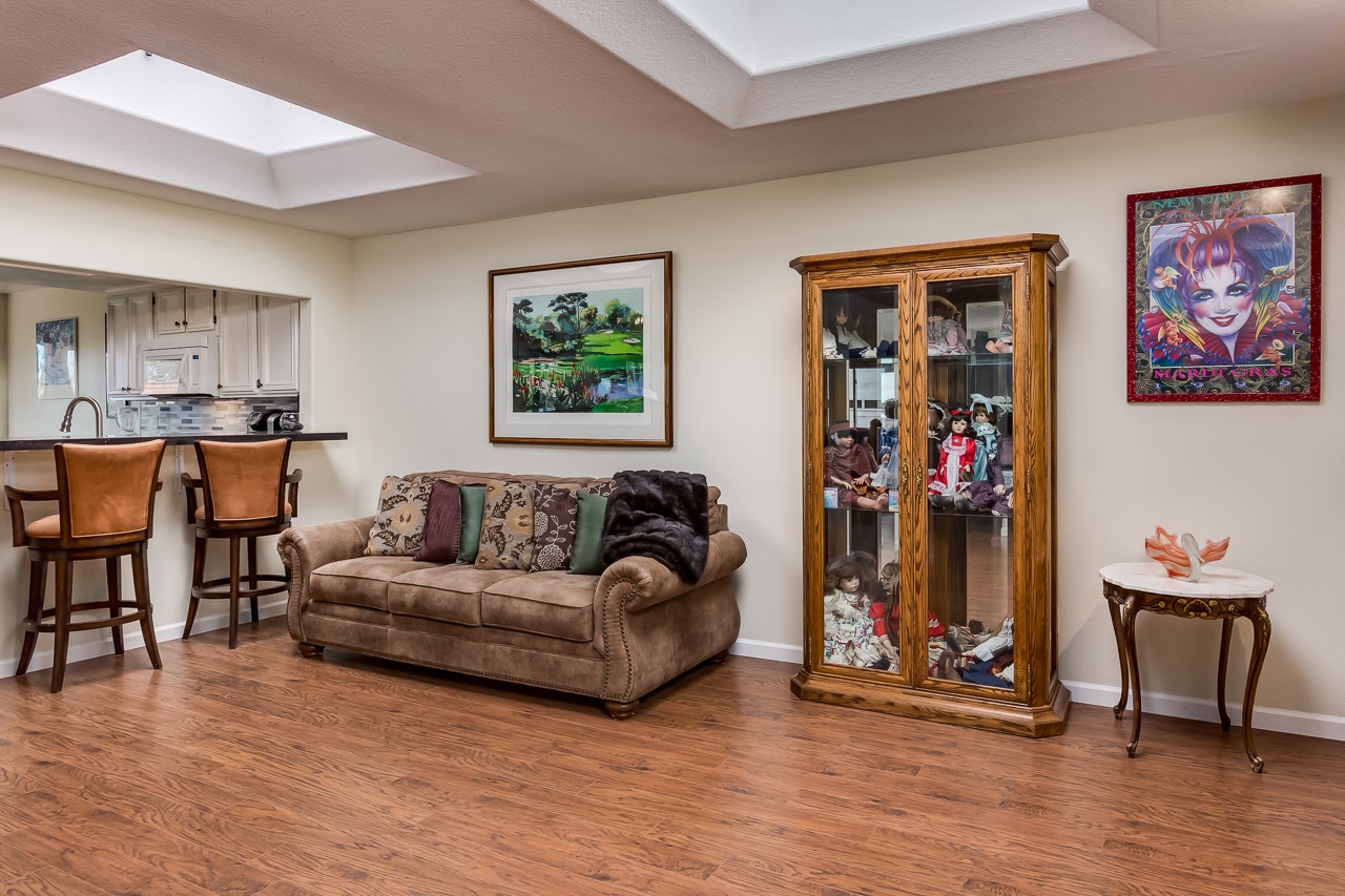 4827 Galicia Way Oceanside, CA 92056 - Photo 5 of 25