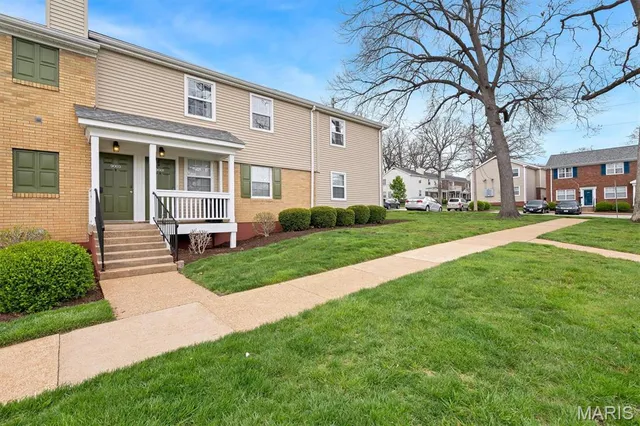 $215,000 | 9003 Cardinal Terrace, St. Louis, MO 63144