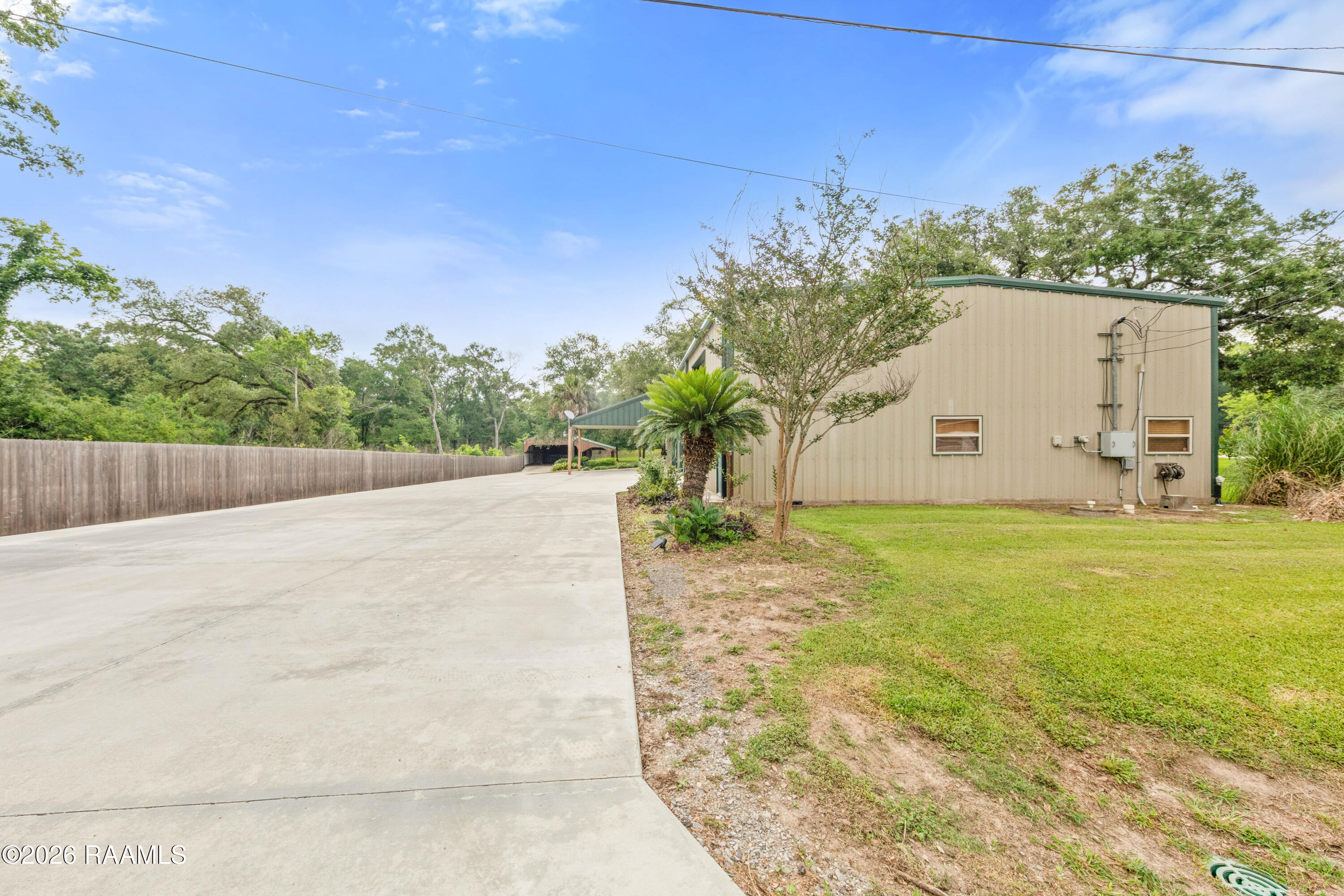 4517 Woodlawn Road Maurice, LA 70555 - Photo 3 of 42 4517Woodlawn-1