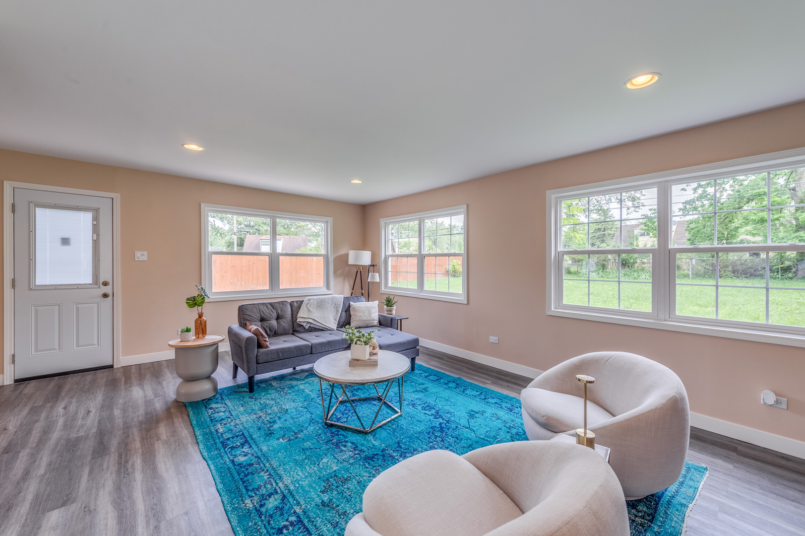 407 Watseka Street Park Forest, IL 60466 - Photo 11 of 21 a living room with furniture and a window