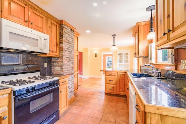 $270,000 | 17 Main Street, Albion, ME 04910