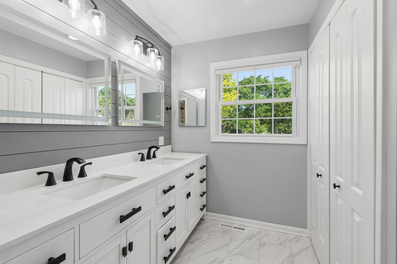 3923 Rutgers Lane Northbrook, IL 60062 - Photo 11 of 24