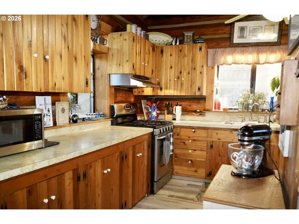 $875,000 | 25855 Pine Creek Road, John Day, OR 97845