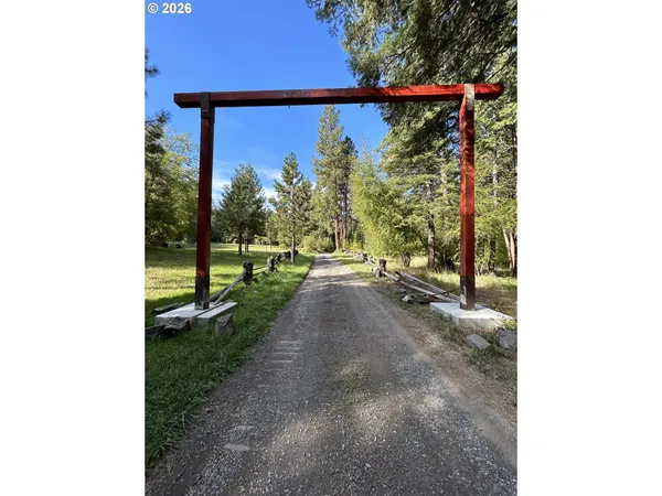 $875,000 | 25855 Pine Creek Road, John Day, OR 97845