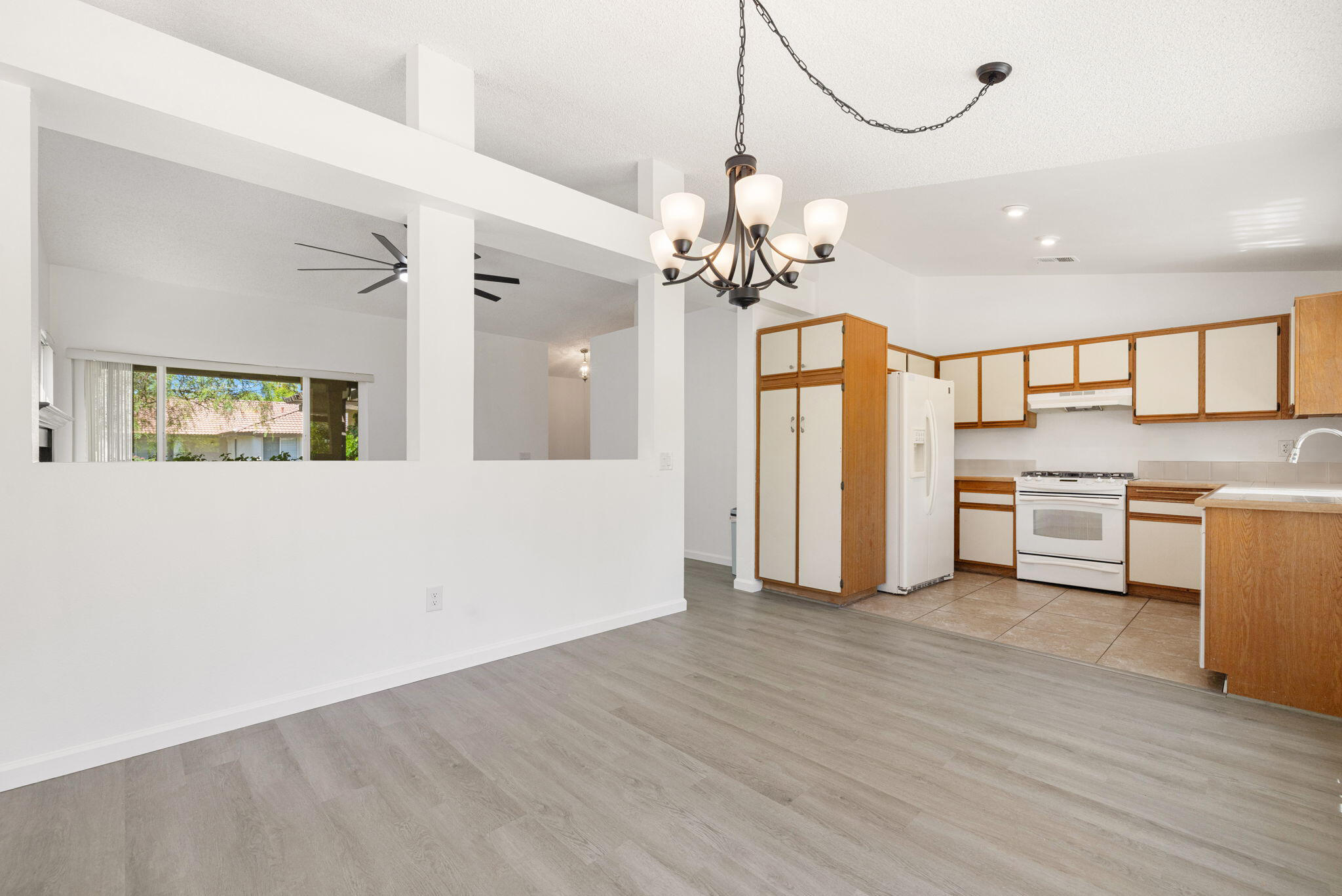 40754 Flying Sea Road Palm Desert, CA 92211 - Photo 12 of 37 17-web-or-mls-_G4A8748-2