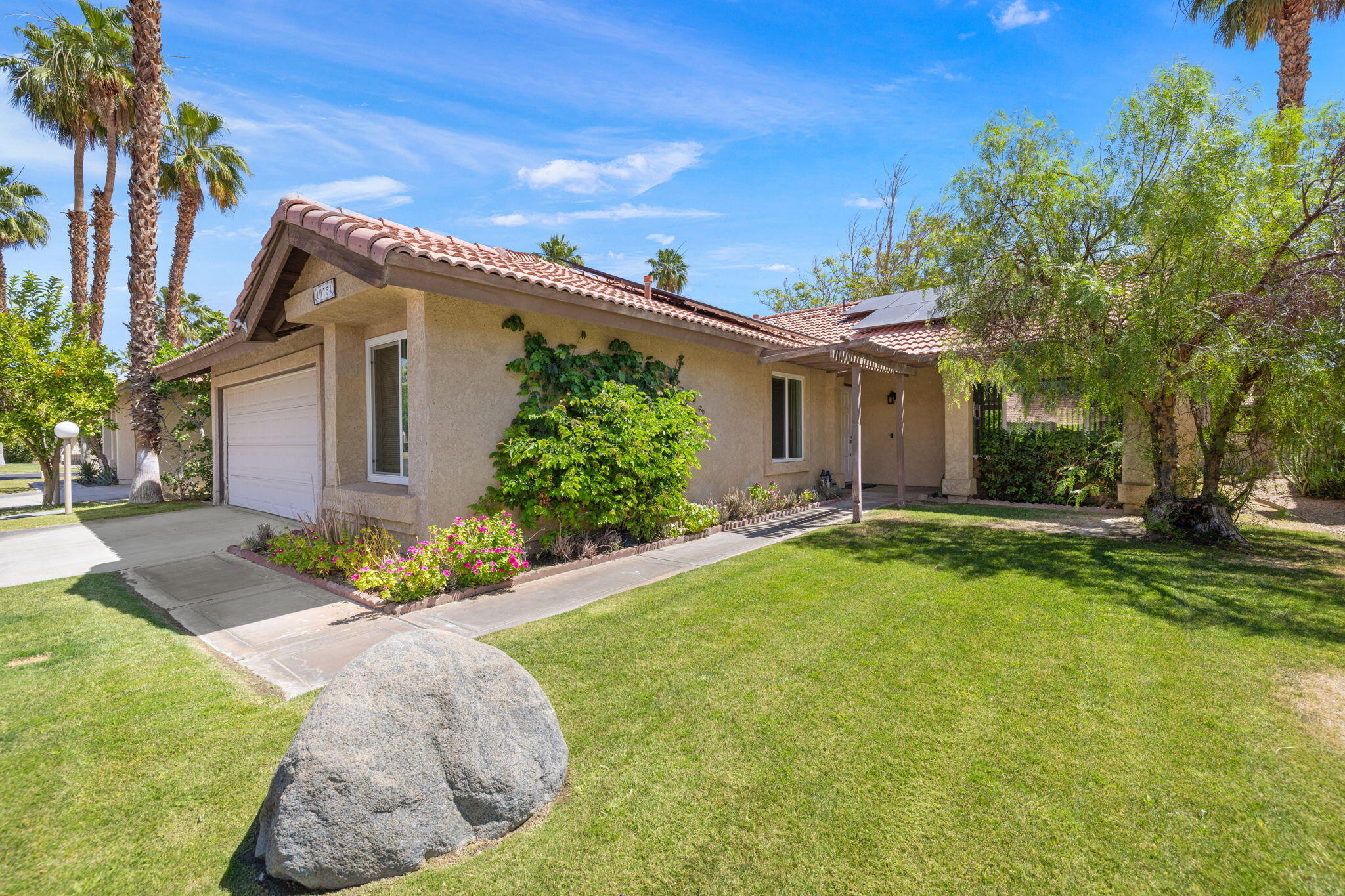 40754 Flying Sea Road Palm Desert, CA 92211 - Photo 4 of 37 7-web-or-mls-_G4A8803