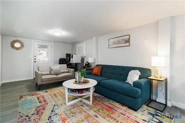 $2,250 | 2495 Lakeshore Drive, Canyon Lake, TX 78133