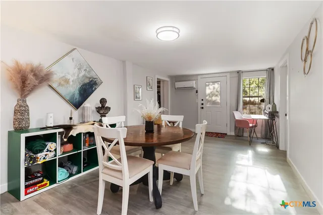 $2,250 | 2495 Lakeshore Drive, Canyon Lake, TX 78133