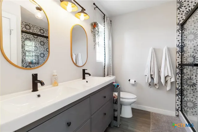 $2,250 | 2495 Lakeshore Drive, Canyon Lake, TX 78133