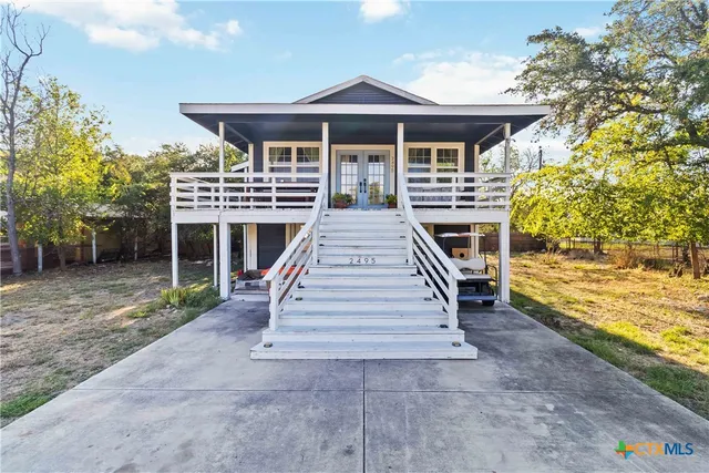 $2,250 | 2495 Lakeshore Drive, Canyon Lake, TX 78133