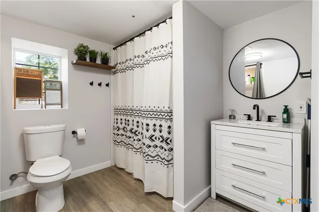 $2,250 | 2495 Lakeshore Drive, Canyon Lake, TX 78133