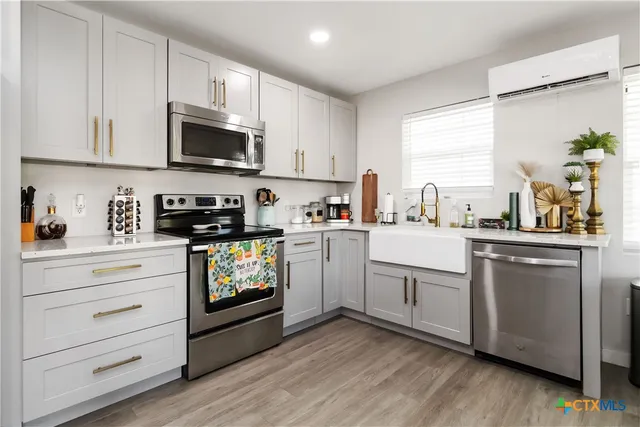 $2,250 | 2495 Lakeshore Drive, Canyon Lake, TX 78133