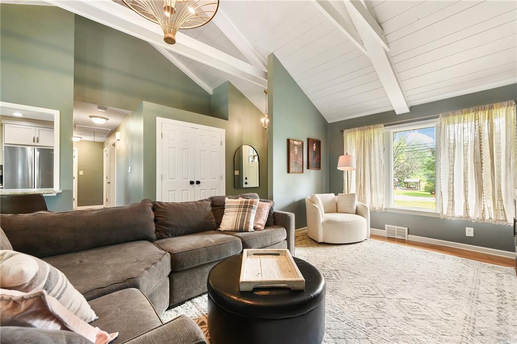 422 Center Church Road Canonsburg, PA 15317 - Photo 9 of 43 Gallery Image 9