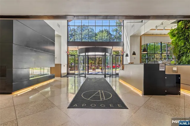 $240,000 | 250 Gorge Road, Unit 18K, Cliffside Park, NJ 07010