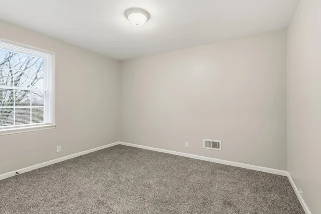 $279,900 | 104 B Twin Oaks Court, Hendersonville, TN 37075