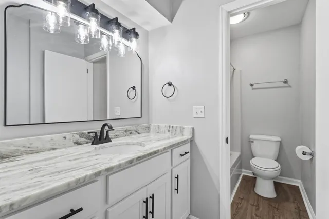 $279,900 | 104 B Twin Oaks Court, Hendersonville, TN 37075