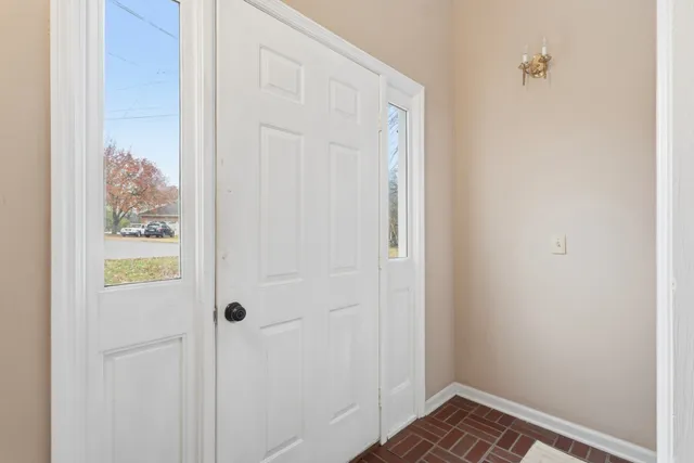 $279,900 | 104 B Twin Oaks Court, Hendersonville, TN 37075