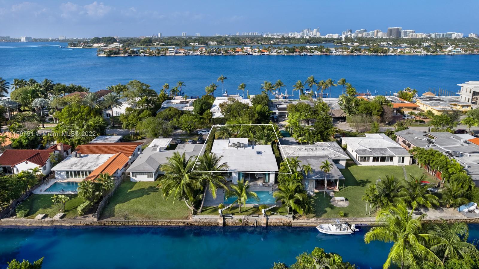 1540 Cleveland Road Miami Beach, FL 33141 - Photo 23 of 28 an aerial view of residential houses with outdoor space and swimming pool
