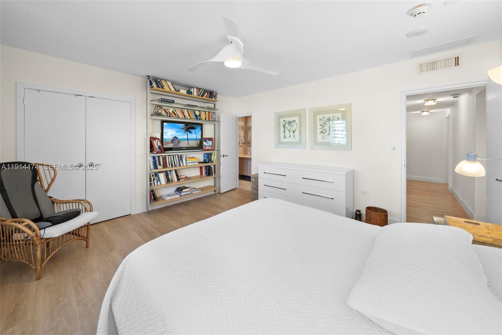 200 Ocean Ln Drive, Unit 501 Key Biscayne, FL 33149 - Photo 42 of 71 a bedroom with a bed and furniture