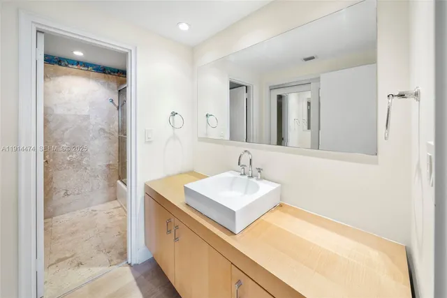 $4,289,000 | 200 Ocean Ln Drive, Unit 501, Key Biscayne, FL 33149