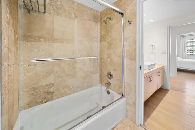 $4,289,000 | 200 Ocean Ln Drive, Unit 501, Key Biscayne, FL 33149