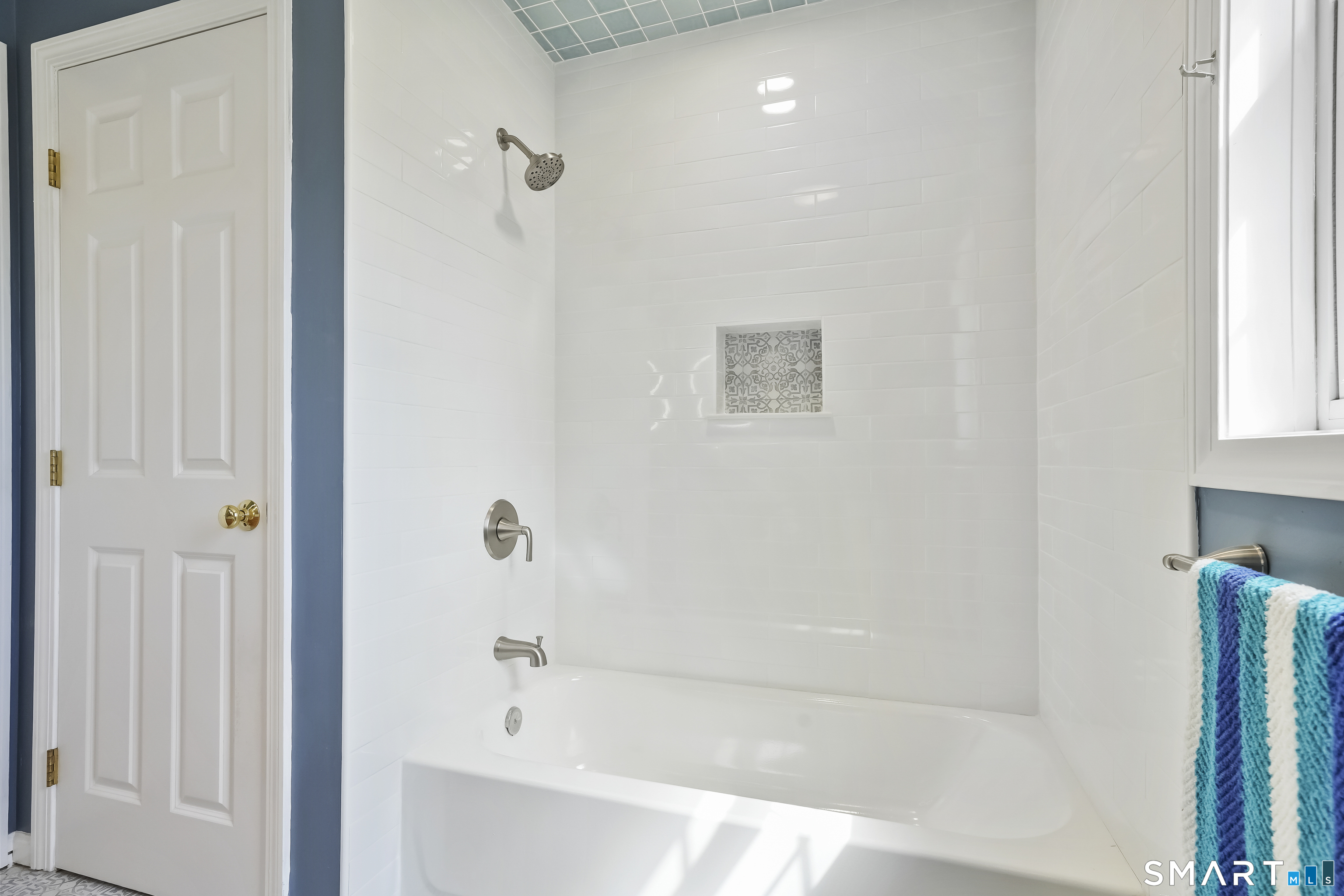 72 Perry Hill Road Shelton, CT 06484 - Photo 30 of 36 a bathroom with a bathtub