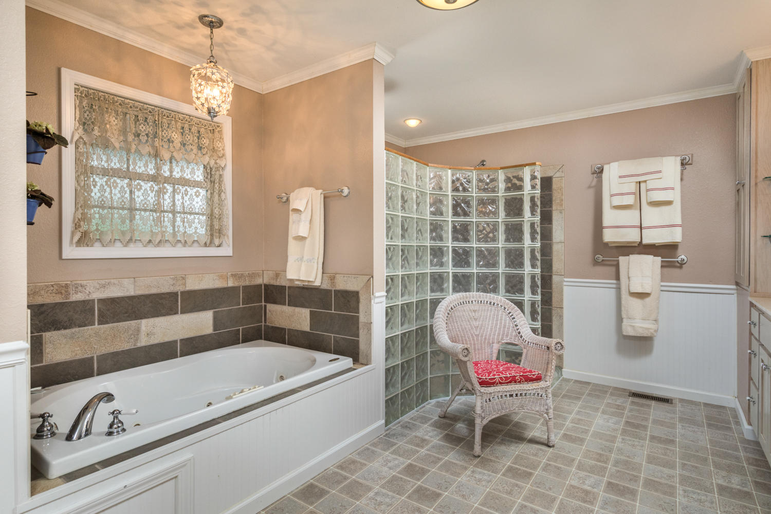 750 Jacks Branch Road Pikeville, TN 37367 - Photo 18 of 56 Master Bath