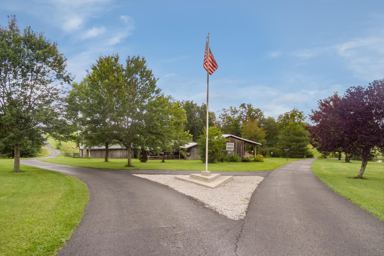 750 Jacks Branch Road Pikeville, TN 37367 - Photo 3 of 56 Driveway