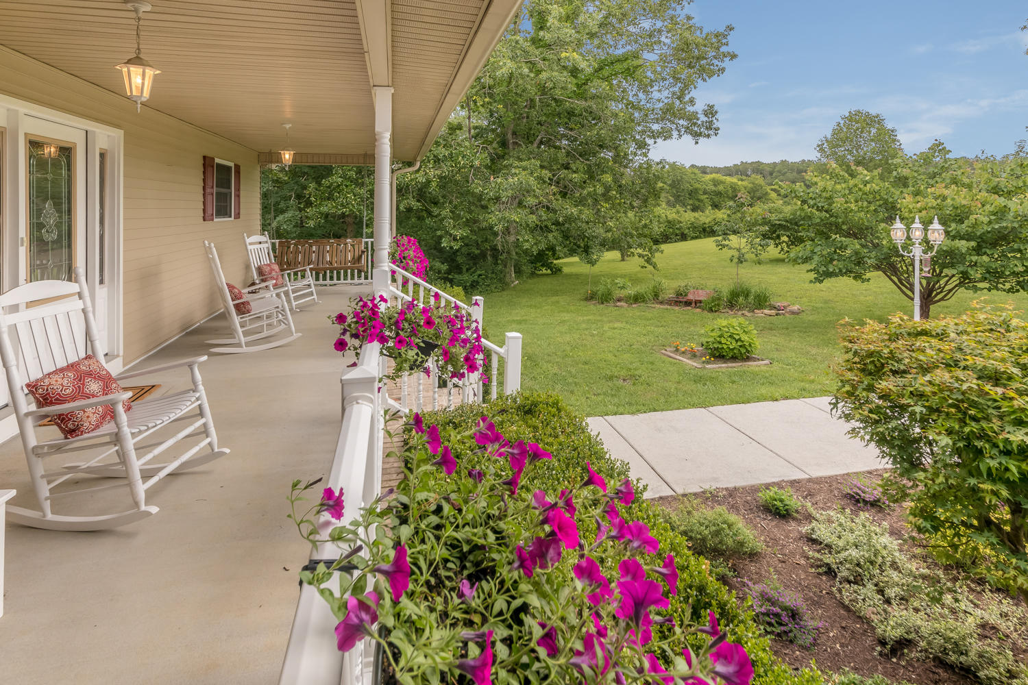750 Jacks Branch Road Pikeville, TN 37367 - Photo 4 of 56 Front Porch