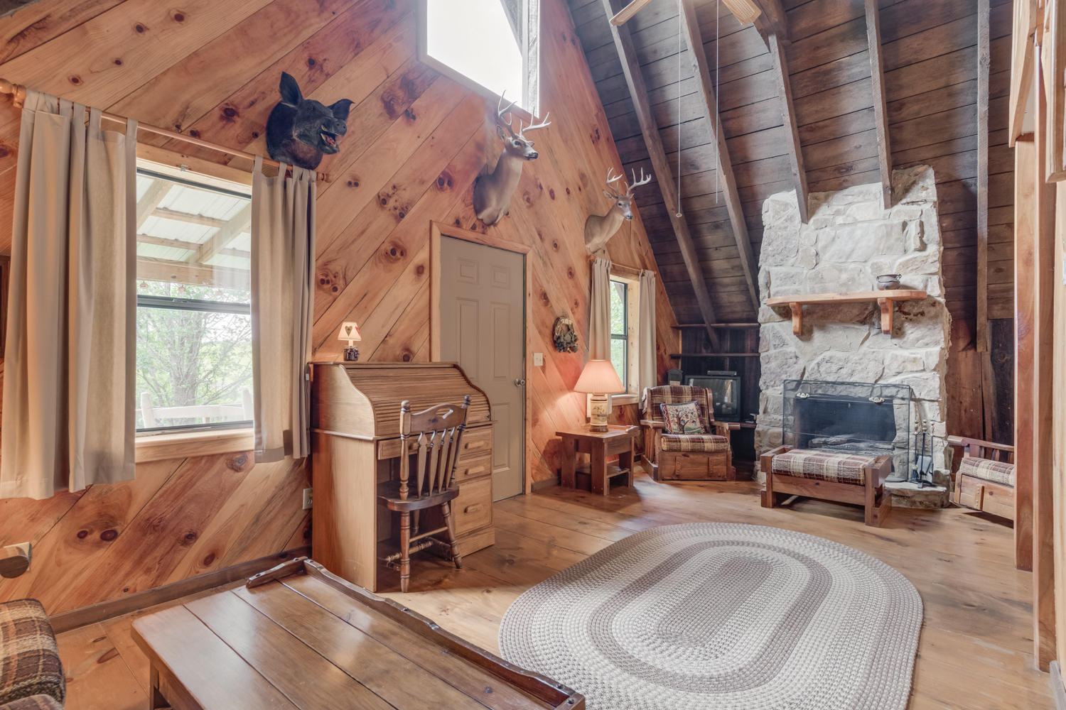 750 Jacks Branch Road Pikeville, TN 37367 - Photo 35 of 56 Living Room