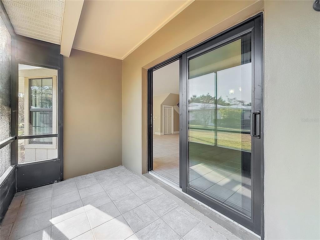 11603 West Bayshore Drive, Unit 118 Crystal River, FL 34429 - Photo 49 of 73 a view of an empty room and window