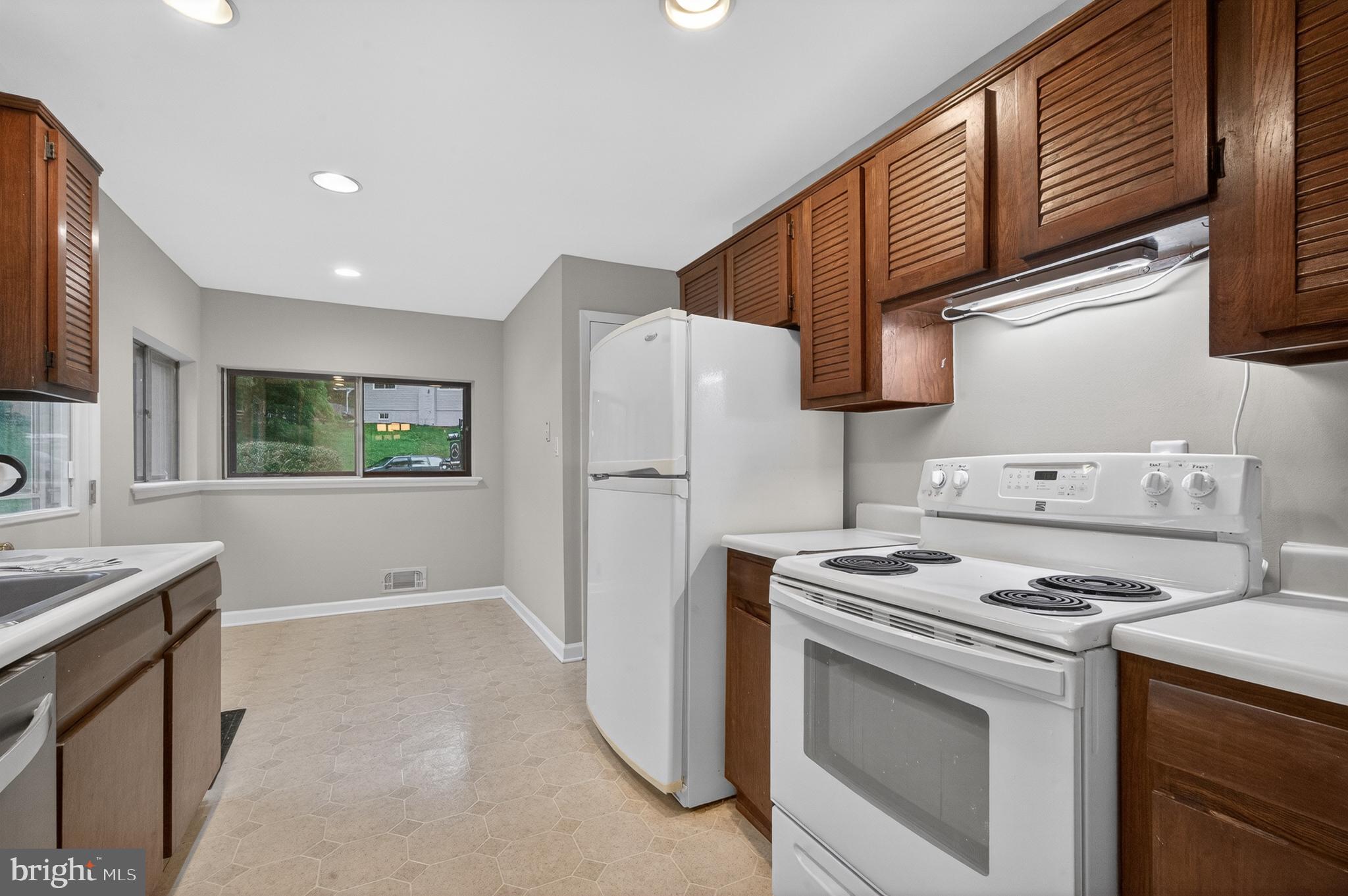 6333 Camilla Street Springfield, VA 22152 - Photo 11 of 54